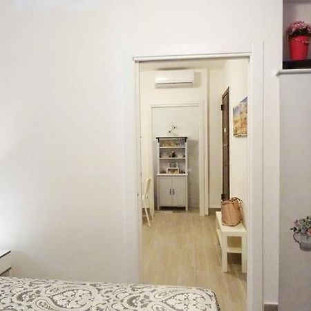 Around Cassaro Holiday House Palermo Exterior photo